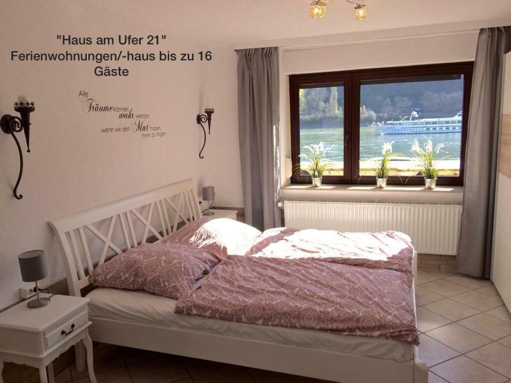 Haus Am Ufer Mit Rheinpanoramablick Apartment Koblenz  Exterior foto