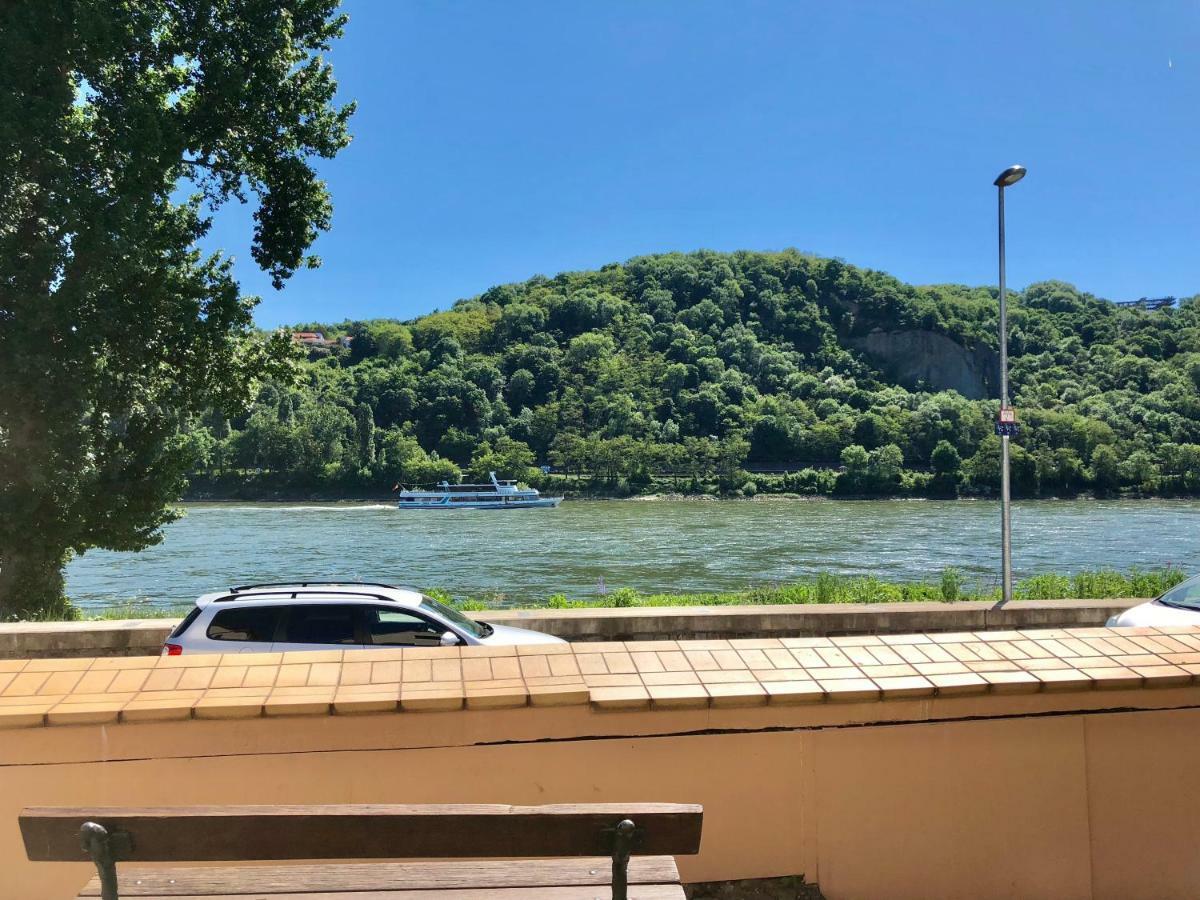 Haus Am Ufer Mit Rheinpanoramablick Apartment Koblenz  Exterior foto